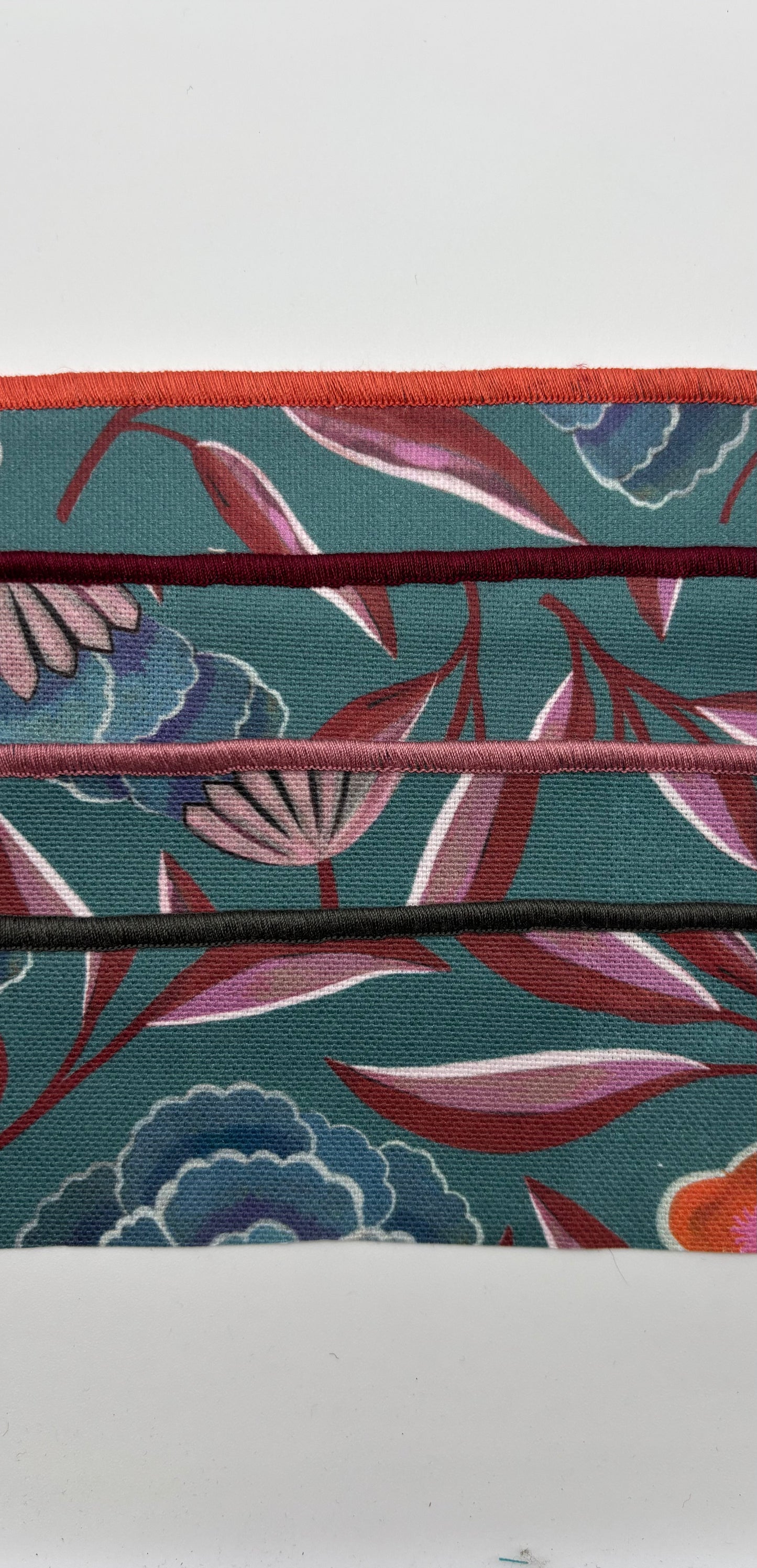 MANTEL RESINADO GRANADA