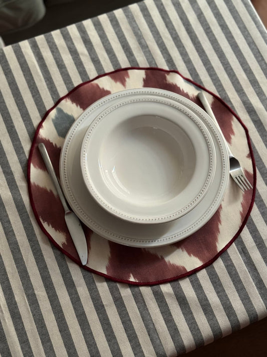 INDIVIDUAL RESINADO IKAT BURDEOS REDONDO