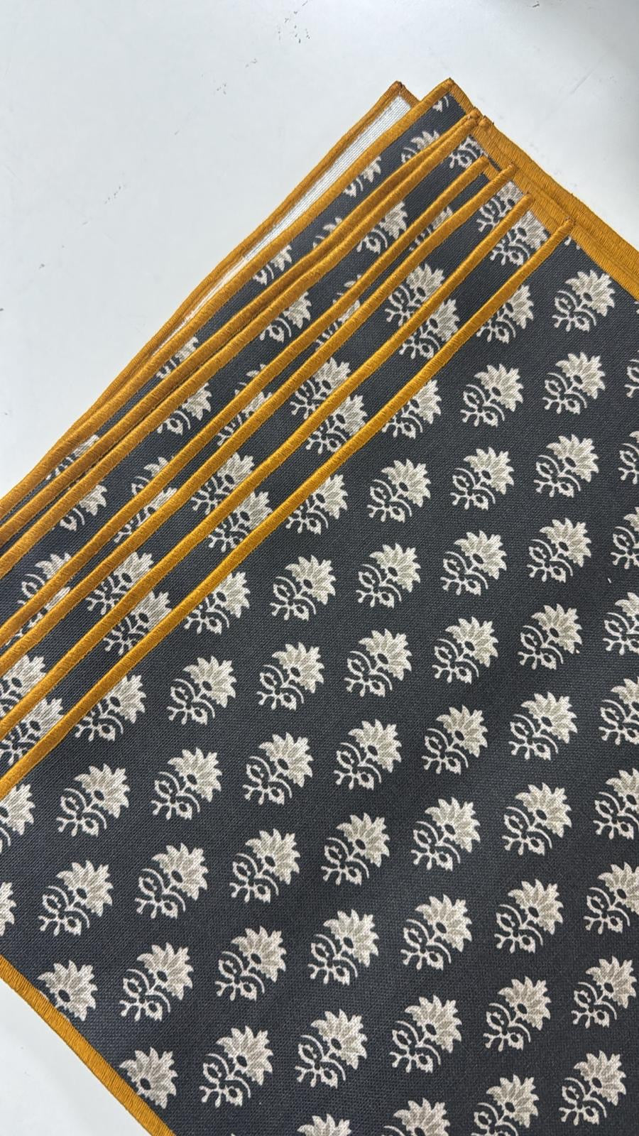 INDIVIDUAL RESINADO PETRA