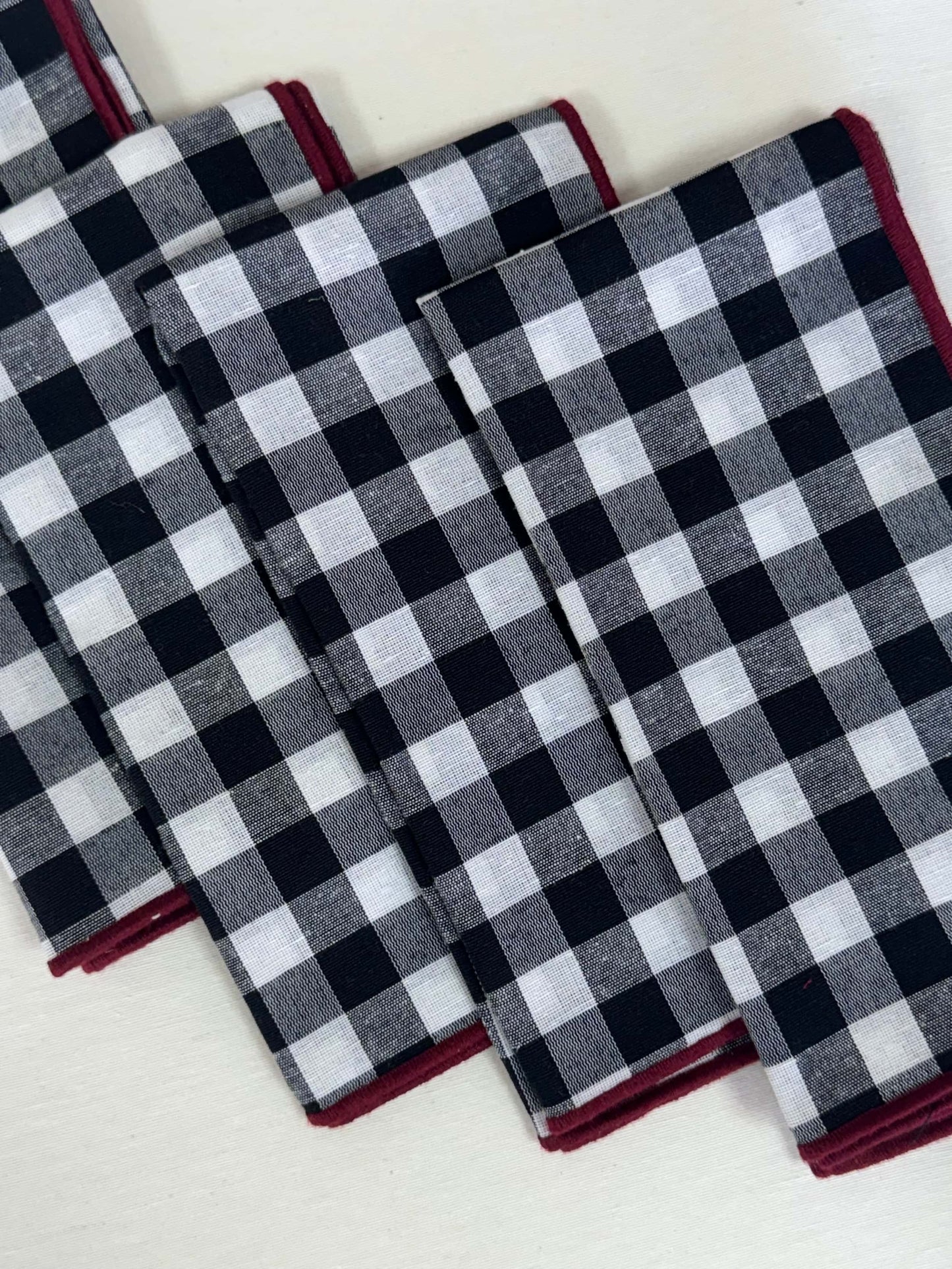 PACK SERVILLETAS VICHY NEGRO CON BURDEOS