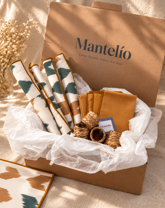 pack mantel, con servilletas y servilleteros