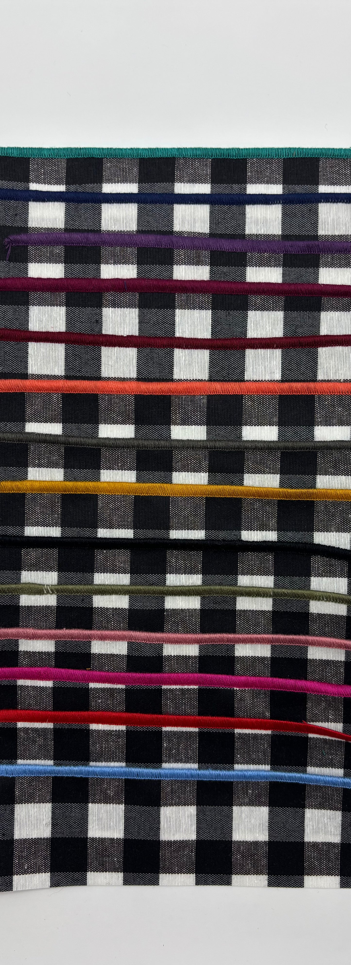MANTEL RESINADO VICHY NEGRO